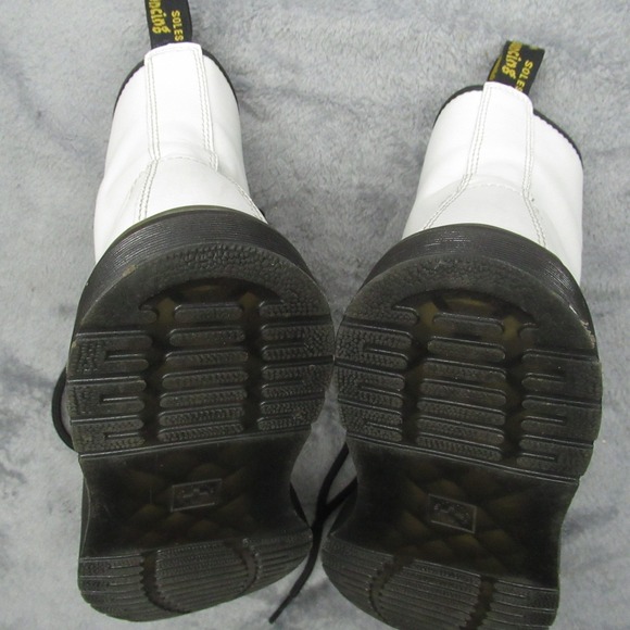 Dr Martens Zavala Boots‎ Unisex 6M 7W White Leather Lace Combat Chukka Chunky
